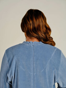 Hansop dames, velours met ritssluiting op rug blauw